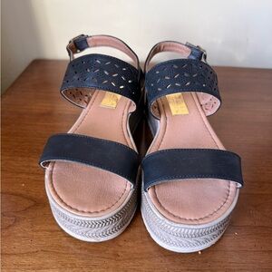 Via Terra Women's Black Sandals 24-1/2